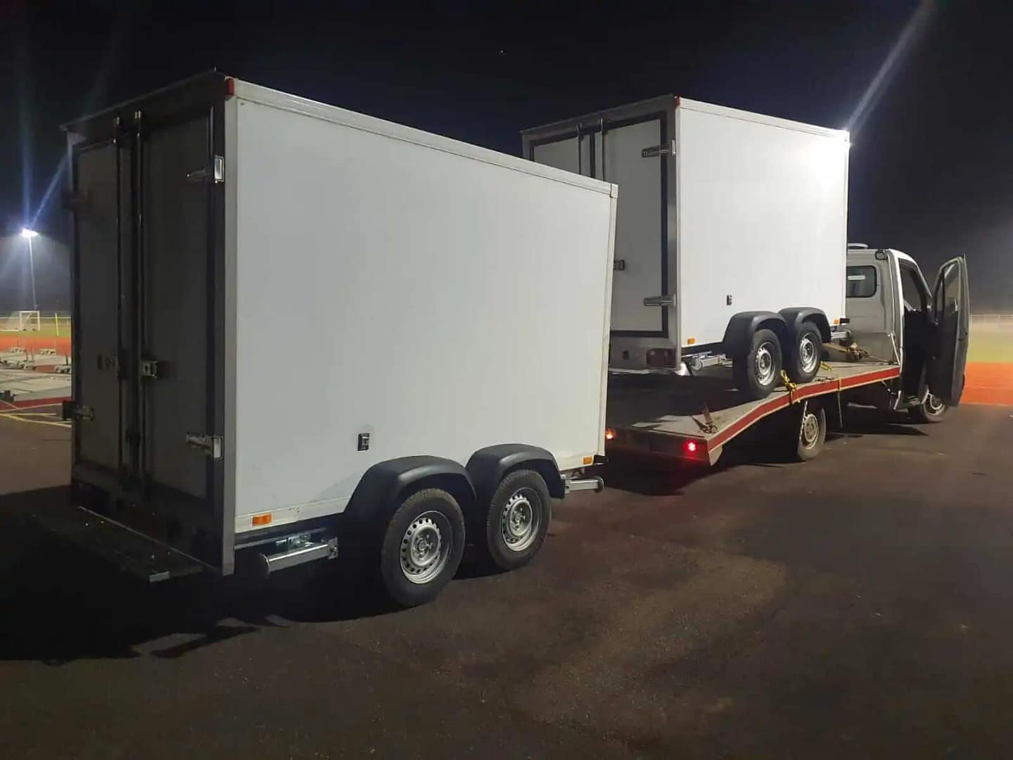 Delivery of a event fridge trailer to a site